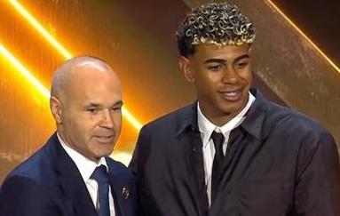 英超豪门又掉链子：3场不胜狂丢7分，争冠形势迅速恶化