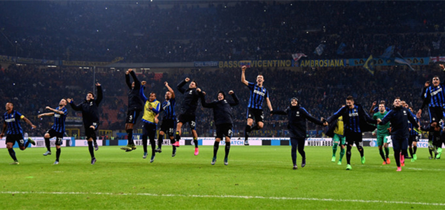 巴黎加冕年度“六冠王”，七战六冠独缺世俱杯（巴黎豪夺年度六冠，七项赛事唯世俱杯未能登顶）