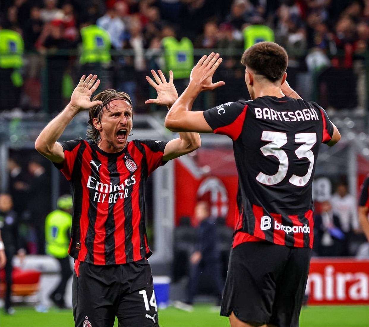 德劳伦蒂斯：在我们这个破主场里，一场只能赚300万欧