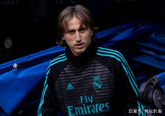 萨里：VAR工作区可以放到替补席对面，否则容易造成冲突